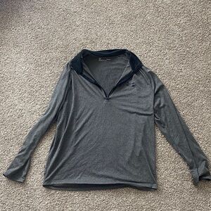 Under Armour Mens Gray Long Sleeve 1/4 zip Pullover excellent condition size L